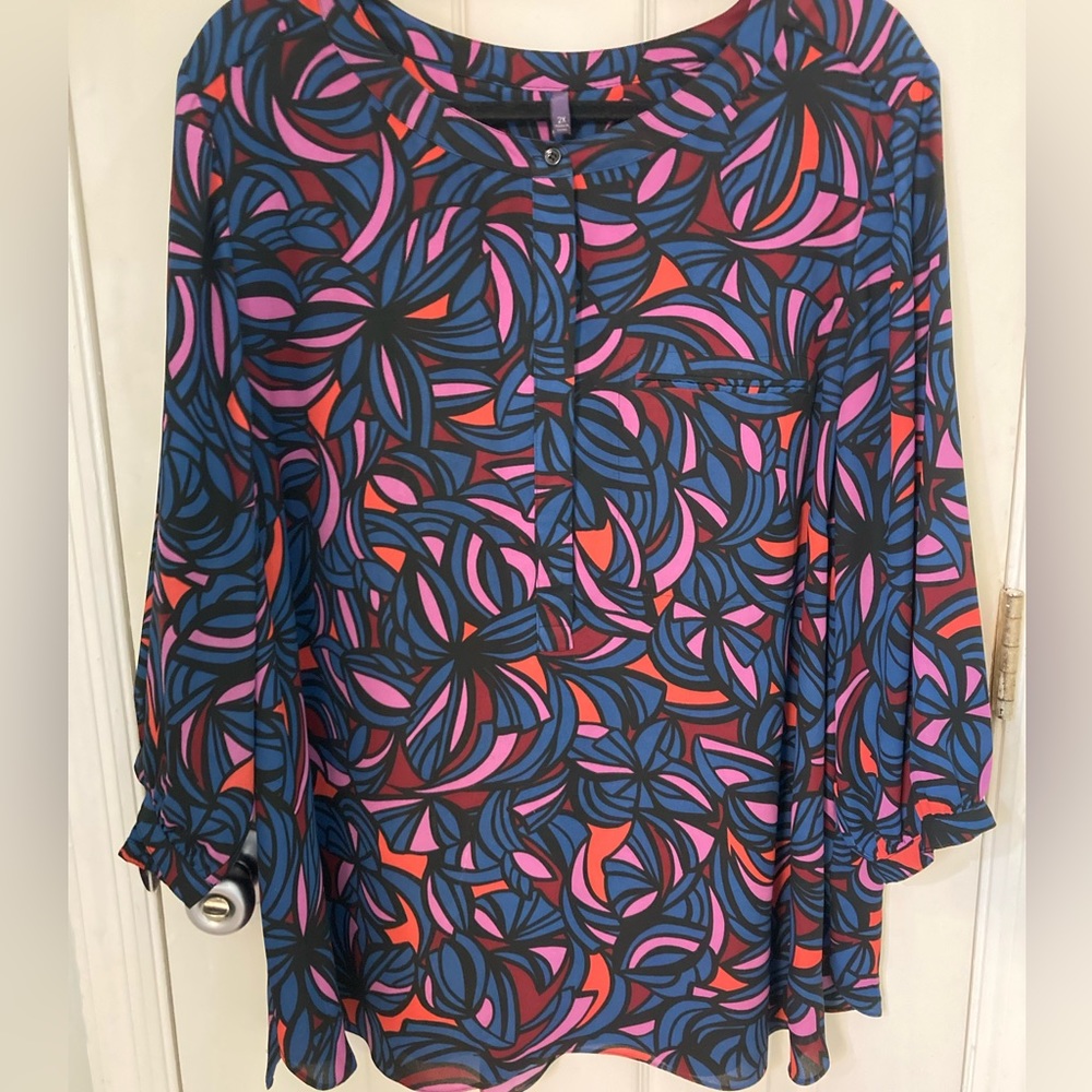 Plus size NYDJ blouse